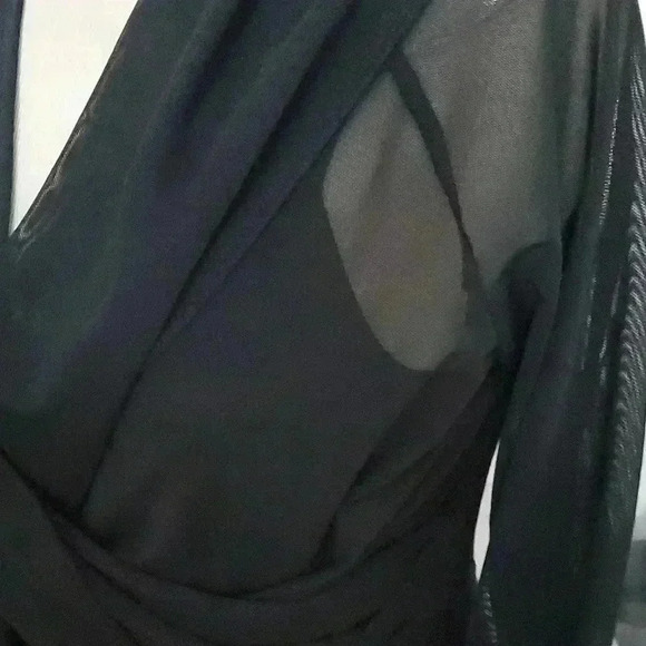 Beautiful blouse - Picture 7 of 7